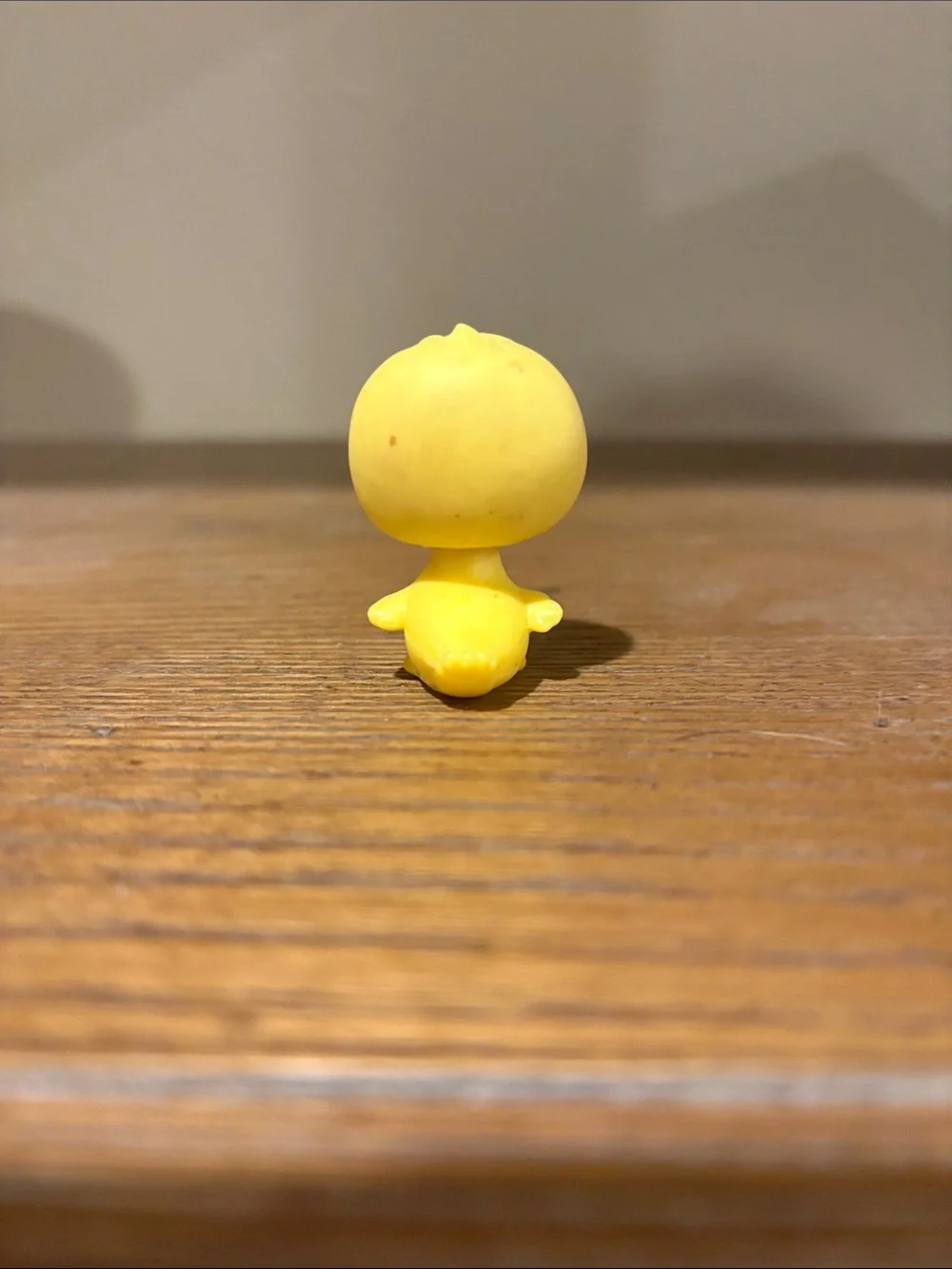 Littlest Pet Shop Yellow Chick with Blue Eyes